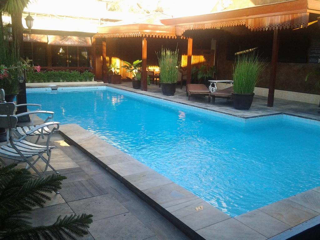 Hotel Istana Batik Ratna Yogyakarta Esterno foto