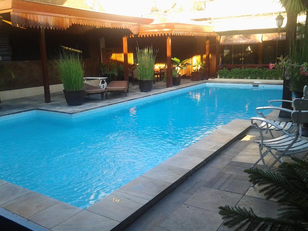 Hotel Istana Batik Ratna Yogyakarta Esterno foto