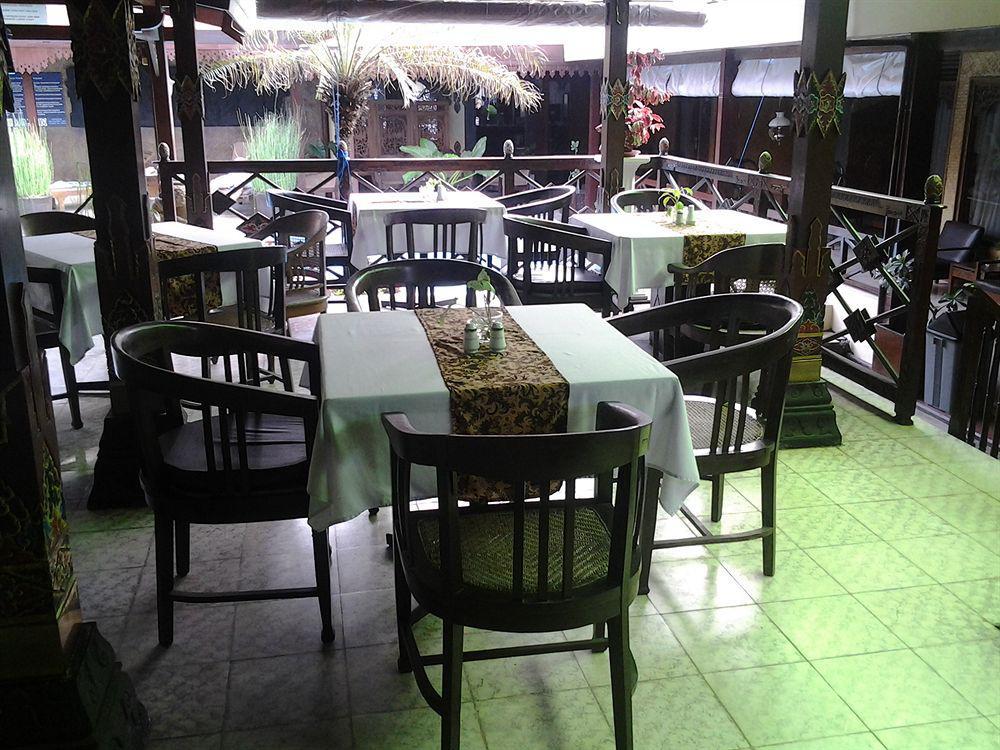 Hotel Istana Batik Ratna Yogyakarta Esterno foto